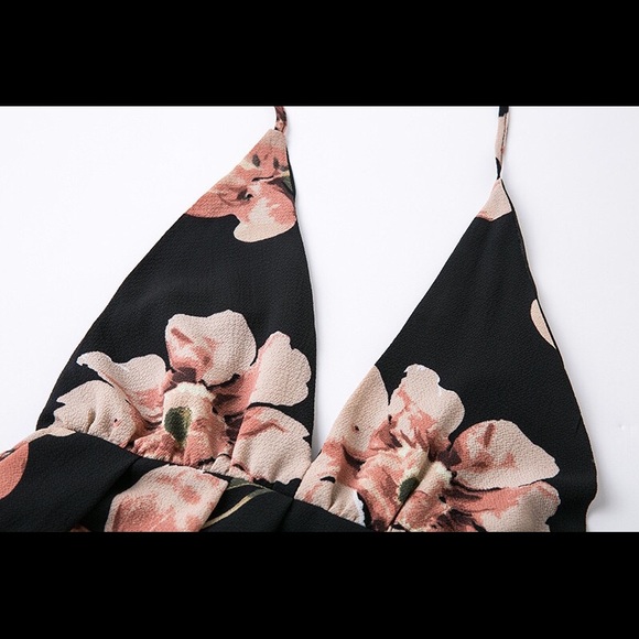 NEW Black Floral V-neck Crossback Strap Maxi Dress - Picture 6 of 8